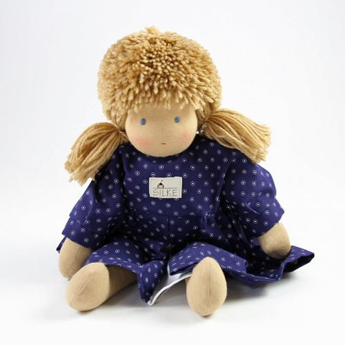 SILKE ジルケ人形（小）：友だちになってくれるお人形 | krtek select toys