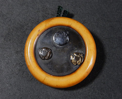 鏡蓋根付 兎の金工細工 販売 | 【骨董品買取】日本全国対応・老舗骨董