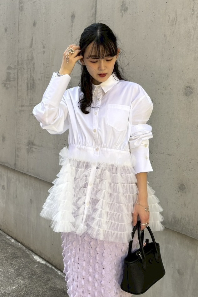 HONEY MI HONEY｜チュールペプラムシャツ｜ふんわりチュールで魅せる