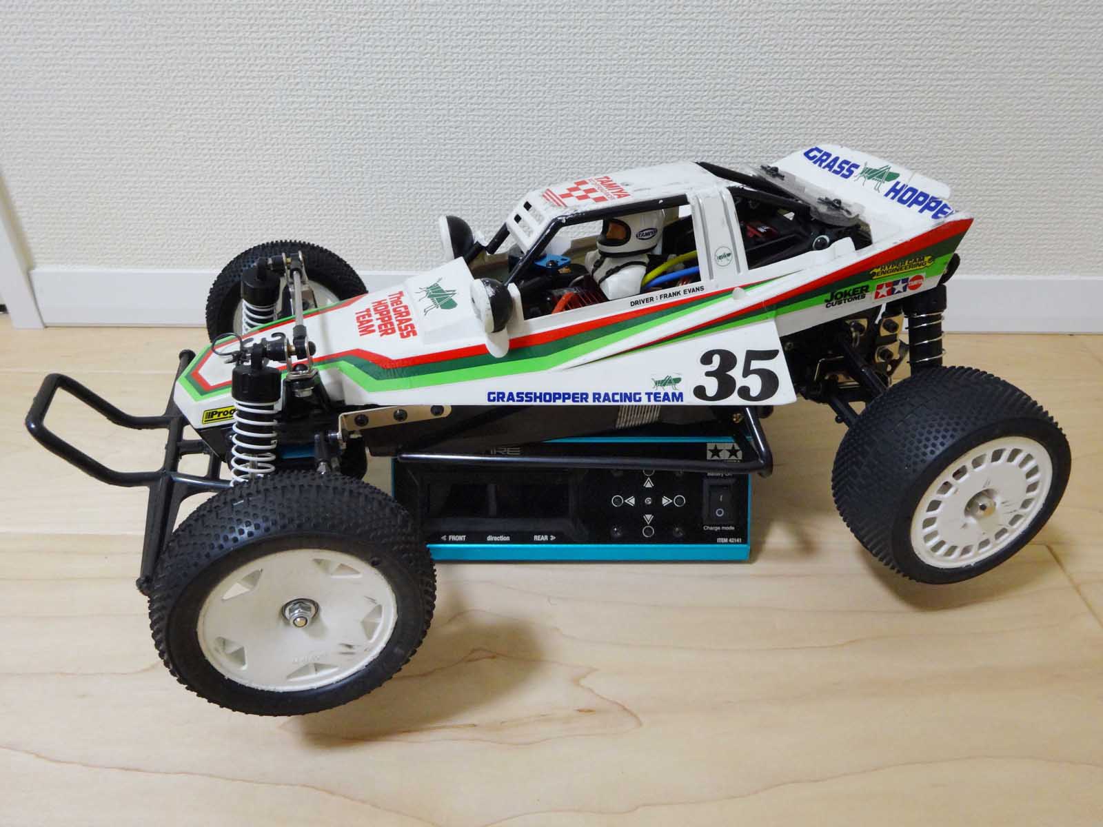 四独グラスホッパー2号機のフロント部分とリヤアッパーアームを強化