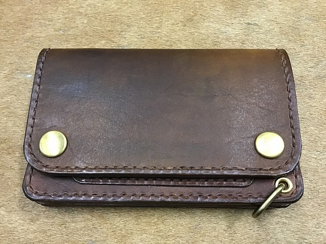 革工房ホークフェザーズ / ショートトラッカーウォレットA01A手染め茶色