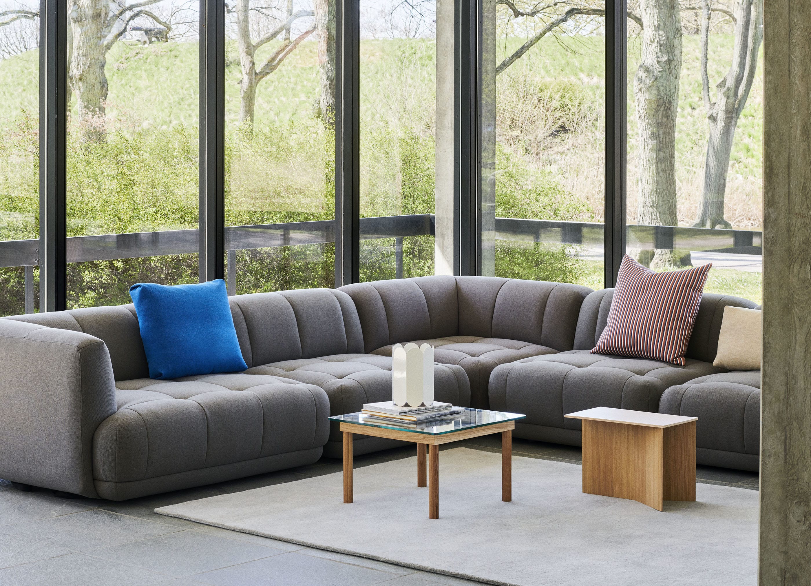 SLIT TABLE WOOD OBLONG / L49.3 x W27.5 x H35.5 - テーブル | 【公式