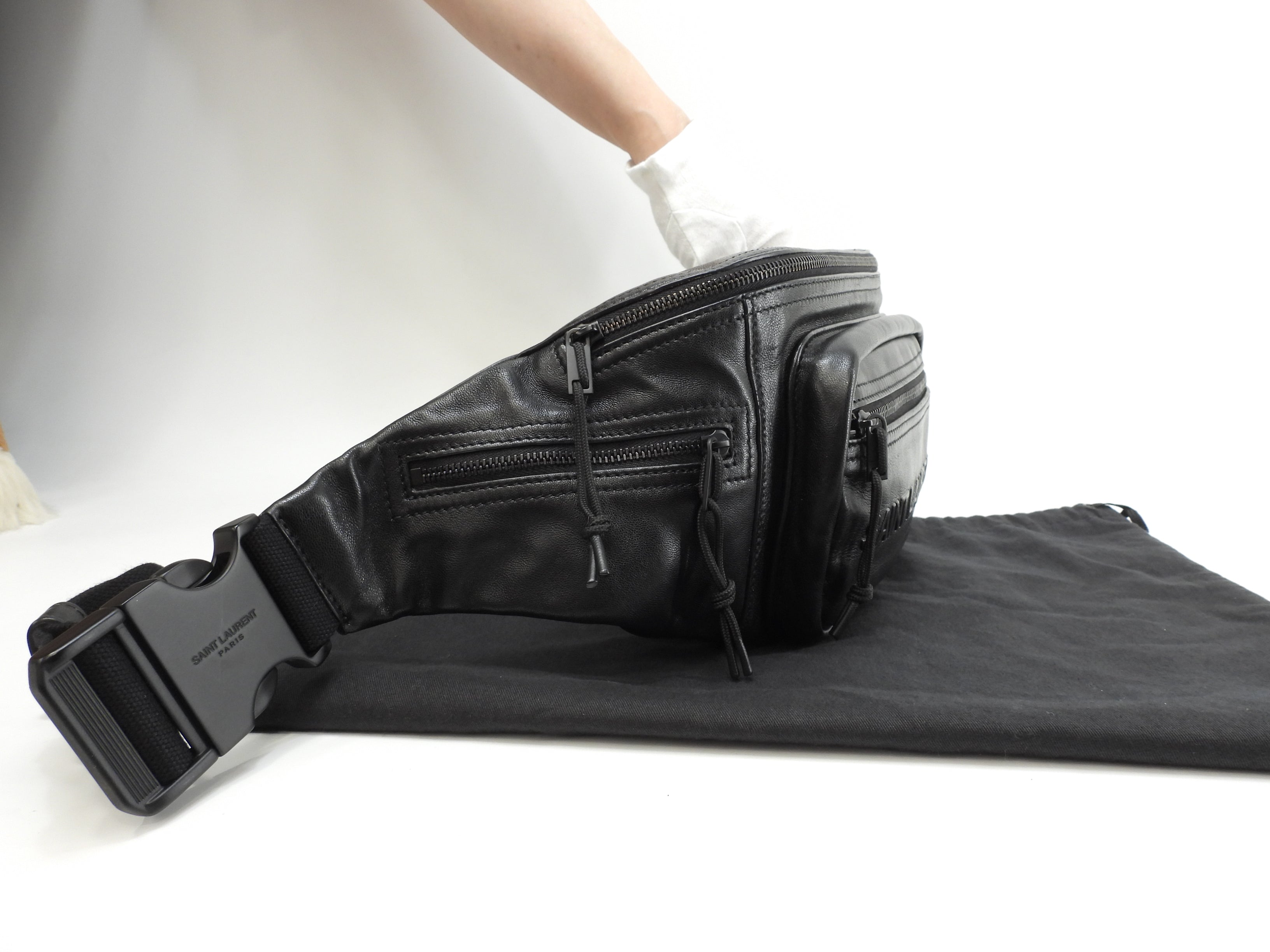 サンローラン ボディバッグ ヌックス レザー黒 斜め掛けショルダー
