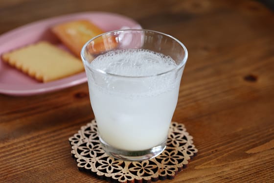 仕込んだ梅シロップの活用法。「梅麹シロップ×カルピス®」のドリンクは