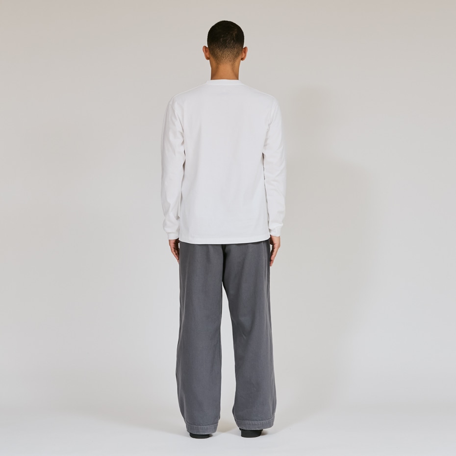 ビーフィーポケットロングスリーブTシャツ ホワイト | ヘインズの公式