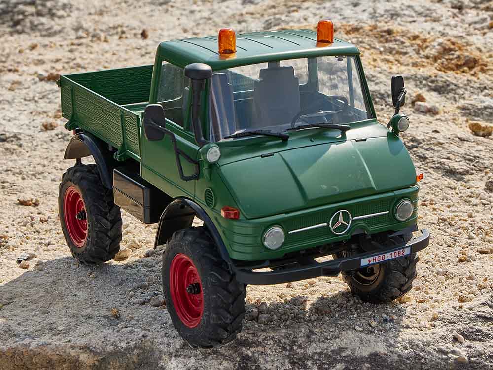 FMS 1:24 FCX24 Mercedes-Benz Unimog 421 RTR - GREEN – HeliDirect