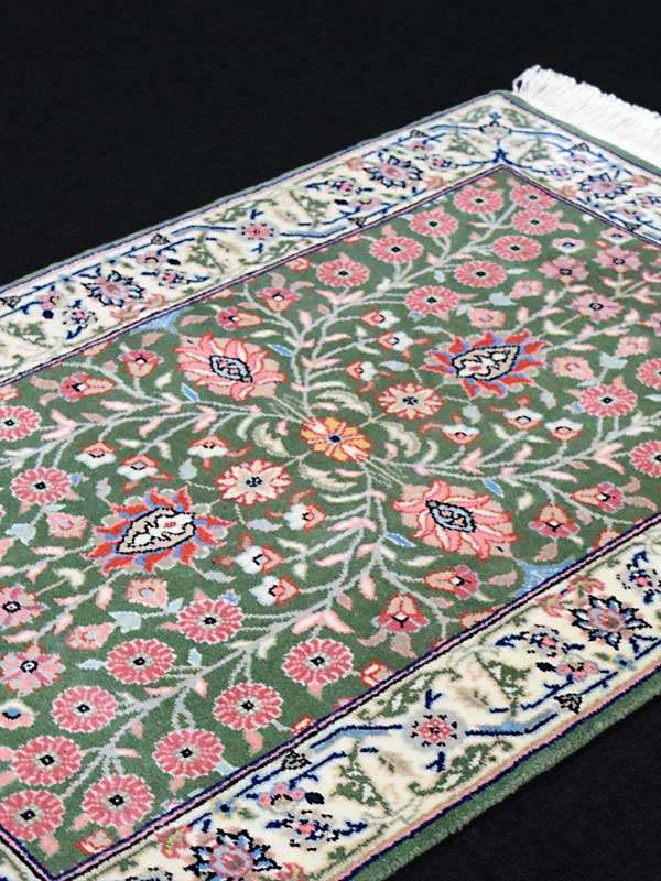 ヘレケ産ウール絨毯 マットサイズ