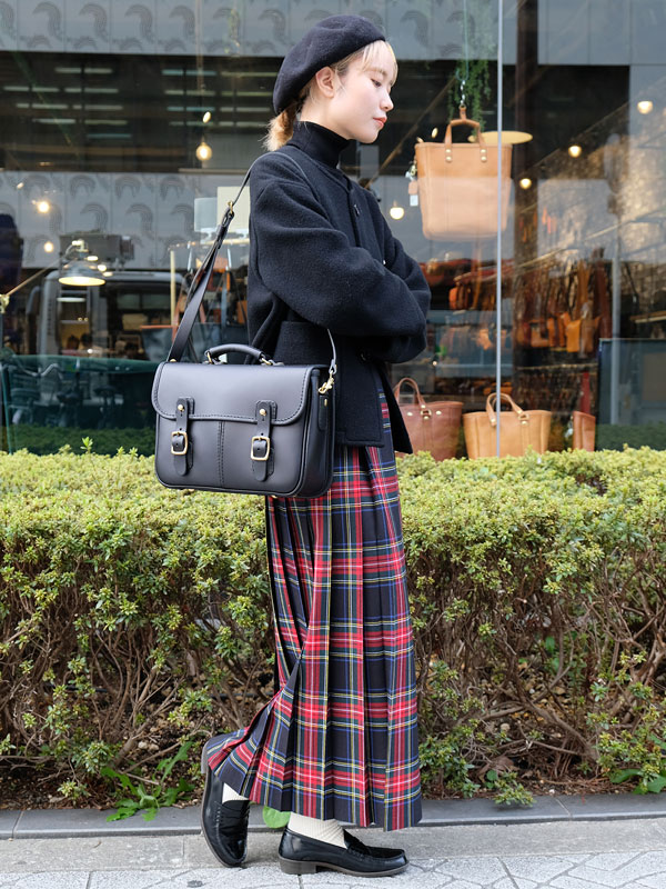 ビジネスにもおすすめのギボシ留め2wayショルダーバッグ / 革鞄のHERZ