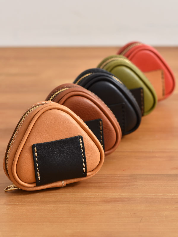 おにぎりの形をした使いやすくて可愛いポーチ / 革鞄のHERZ(ヘルツ