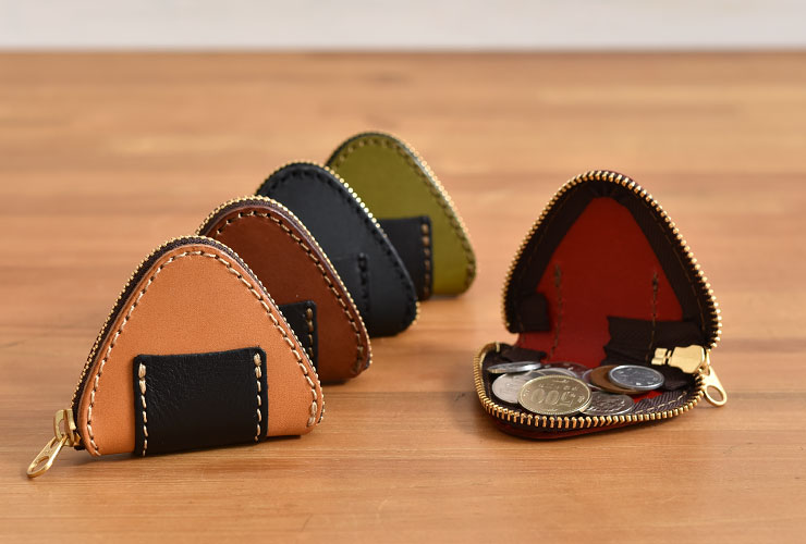 おにぎりの形をした使いやすくて可愛いコインケース / 革鞄のHERZ