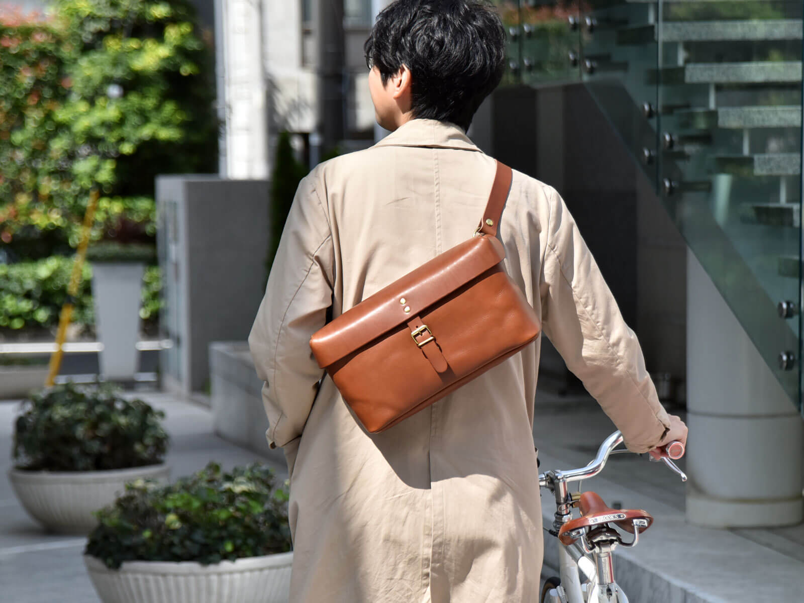 新作：コンテナボディバッグ(F-8)｜革鞄・革小物のHERZ公式通販