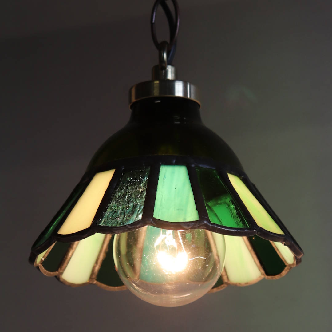 グリーン・緑系】ステンドグラスミニペンダントライト花型｜吊下げ照明