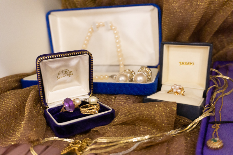 実家の片付け、遺品整理…どうしよ。まずはコレを香里園に持っていっ