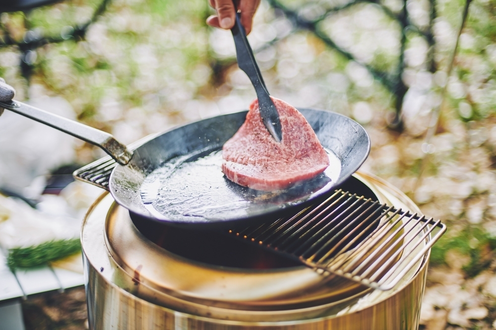 Petromax シュミーデアイゼンを徹底レビュー！キャンプ飯体験を変える