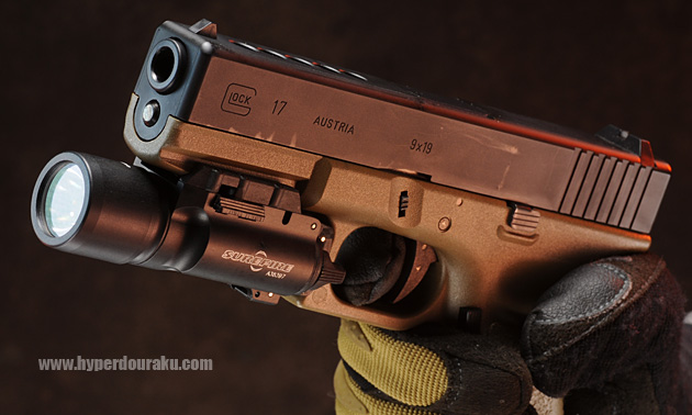 SUREFIRE X300 ウエポンライト