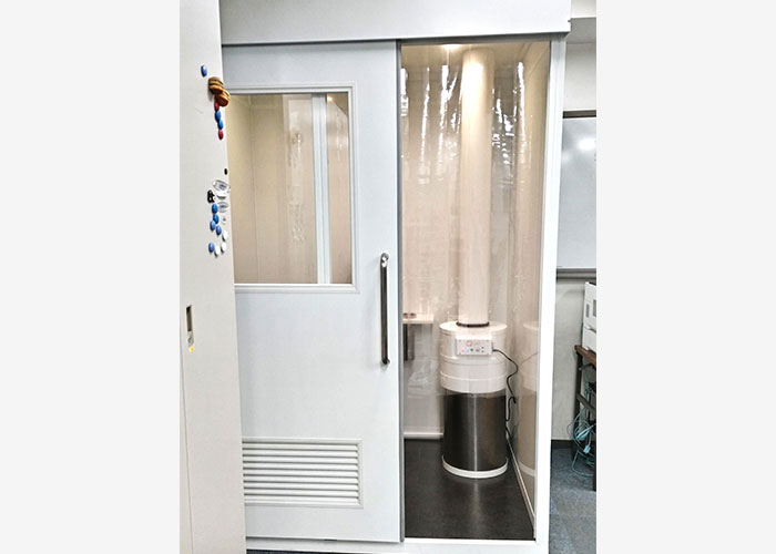 喫煙室/喫煙ブース 納入事例|業務用脱臭装置、活性炭脱臭、除菌液噴霧