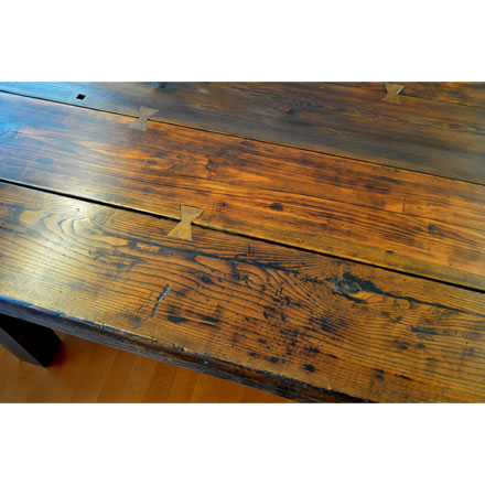 古民家の梁材を使用した杉古材ダイニングテーブル | 無垢の木材家具