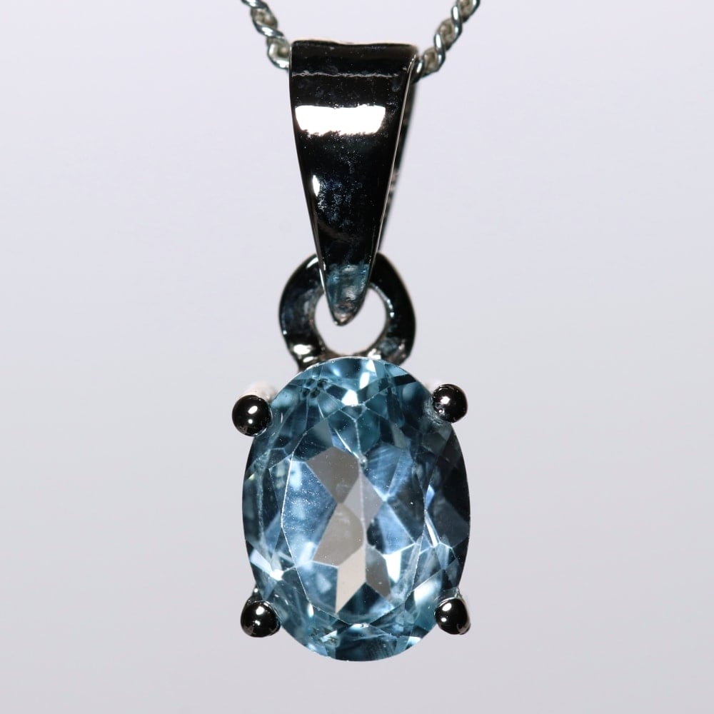 ブルートパーズペンダントトップ（シルバー925/ジュエリーカット