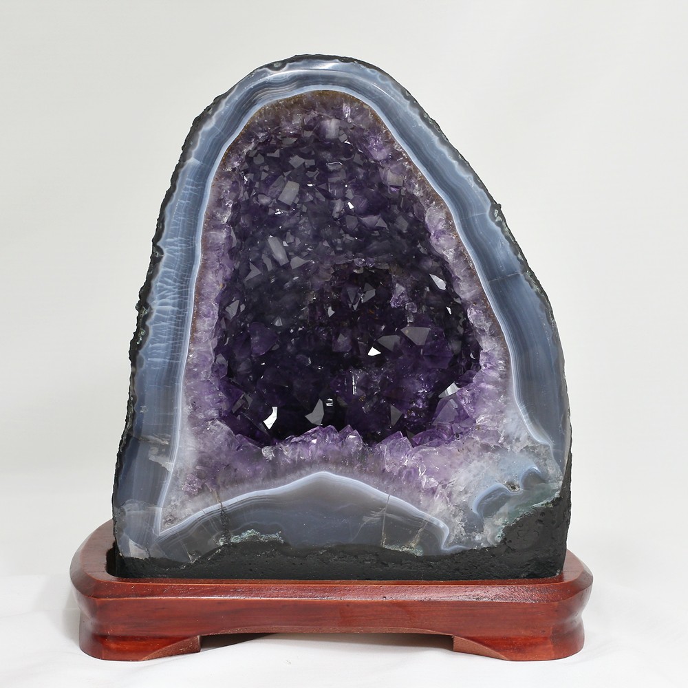 最高品質]ブラジル産アメジストドーム（専用台座付き） - 埼玉県吉川市