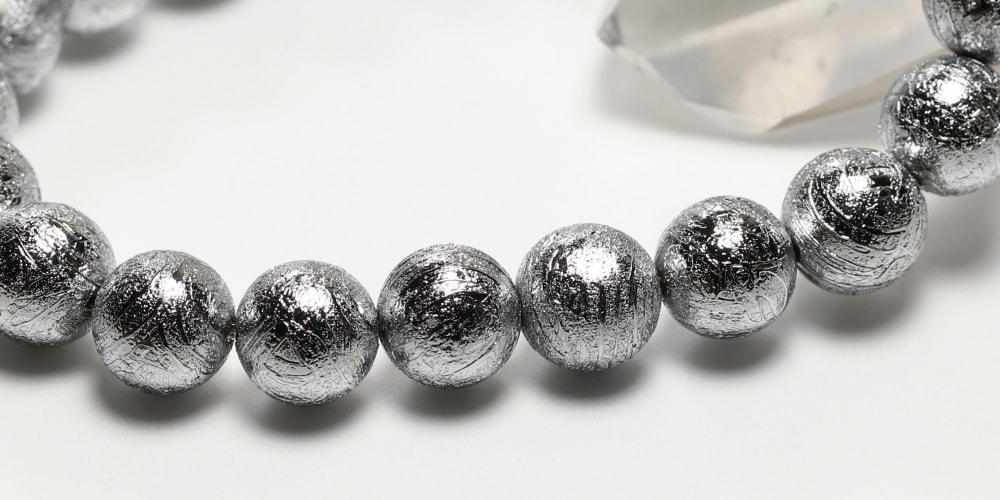 ナミビア共和国産]ギベオン隕石ブレスレット（約8mm玉/シルバーカラー