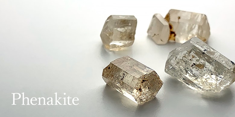 フェナカイト（フェナサイト、フェナス石）原石・鉱物 - 埼玉県吉川市