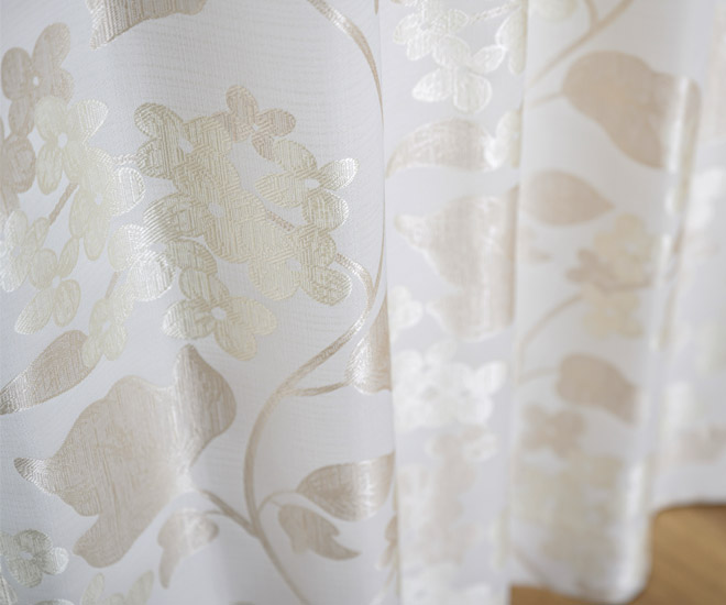 光沢が美しい花柄のジャガード織裏地付き3級遮光カーテン フラン（D