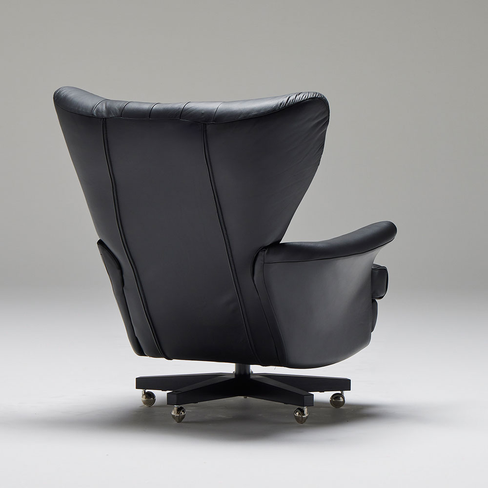 アームチェア「SIXTY TWO 6250」キャスター付 革ブラック | 【公式