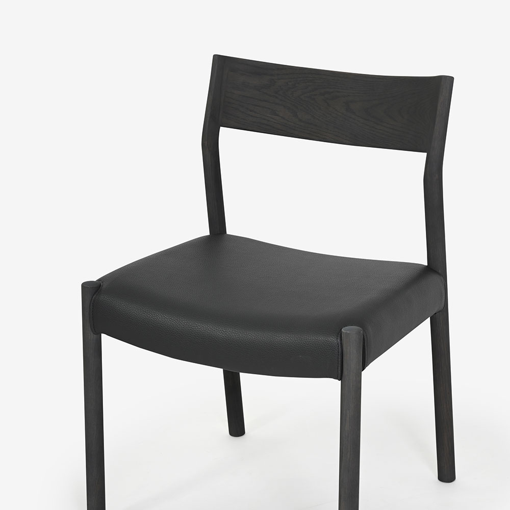 ダイニングチェア「フィルプラス Aタイプ」樹種・塗装色5種 張地17種