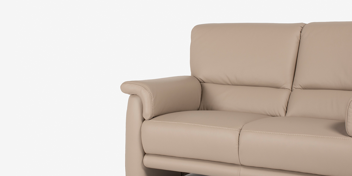 himolla（ヒモラ）ラブソファ 2人掛け「ベルク model.9002」幅134cm 革