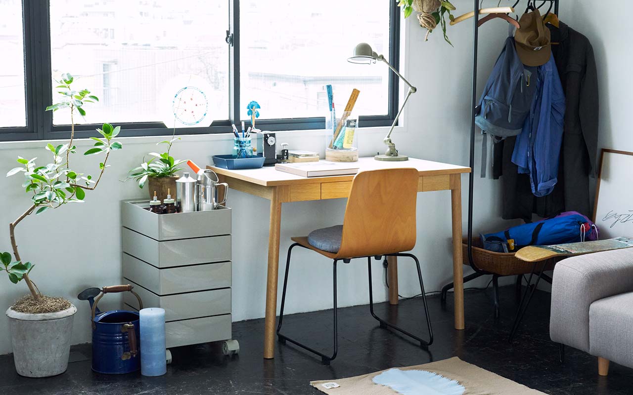 在庫限り】LANGUE STACKING CHAIR Green｜リビング・ダイニングチェア