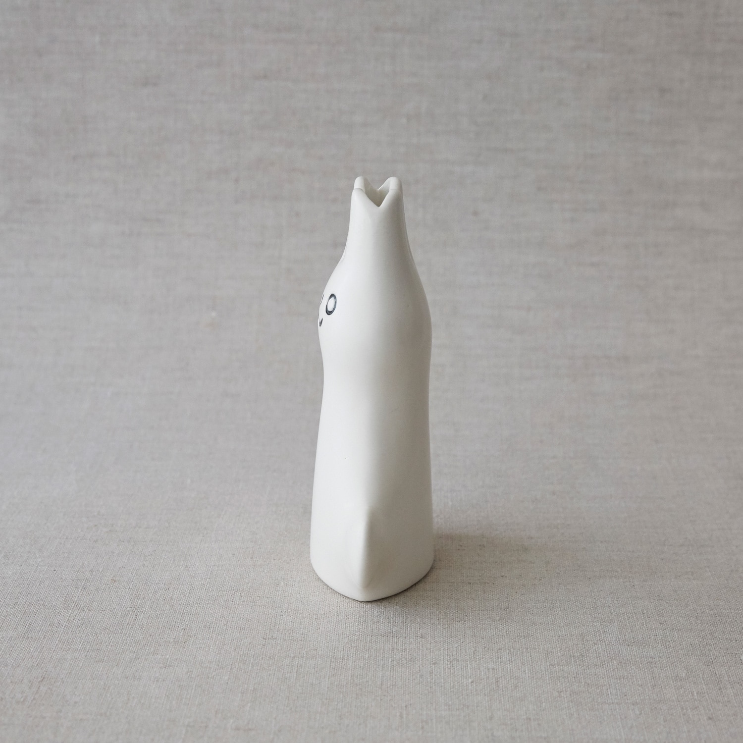 定番品】En Liten Van Rabbit White｜陶芸・ガラス作品｜IDEE SHOP Online