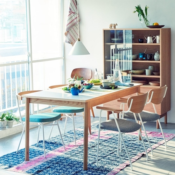 STILT VITRINE｜チェスト・キャビネット｜IDEE SHOP Online