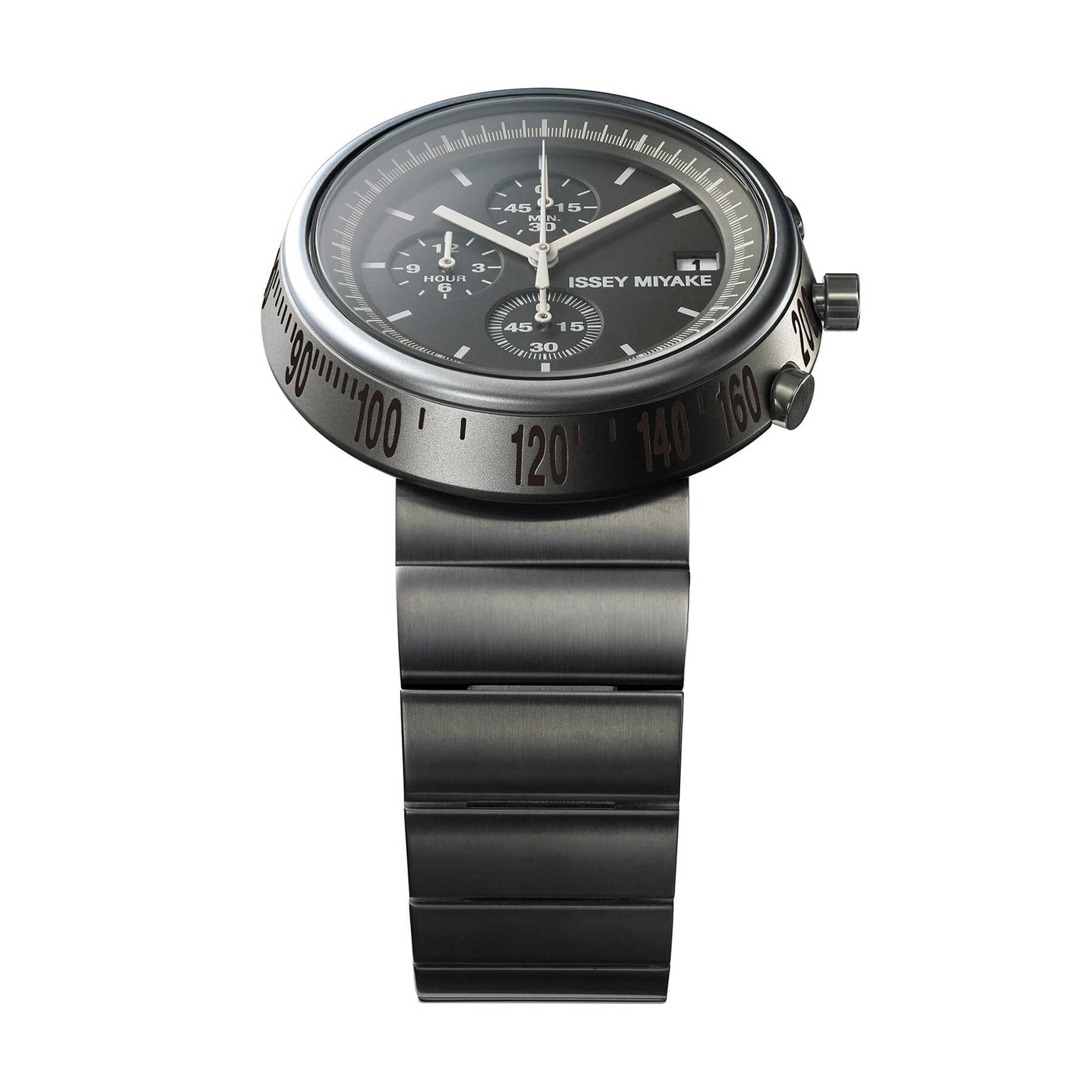 TRAPEZOID | ISSEY MIYAKE WATCH