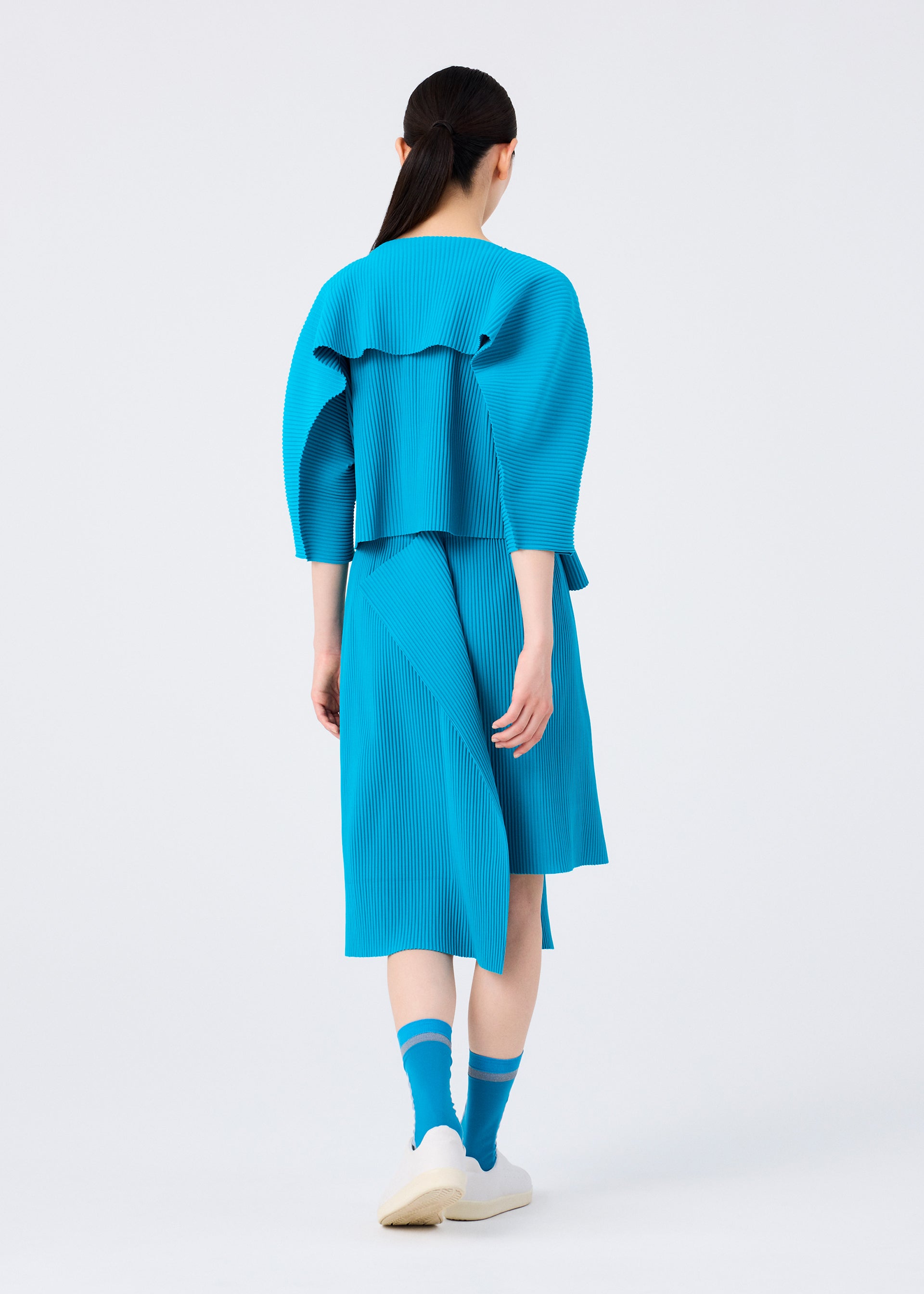 TRICK PLEATS – isseymiyake.com