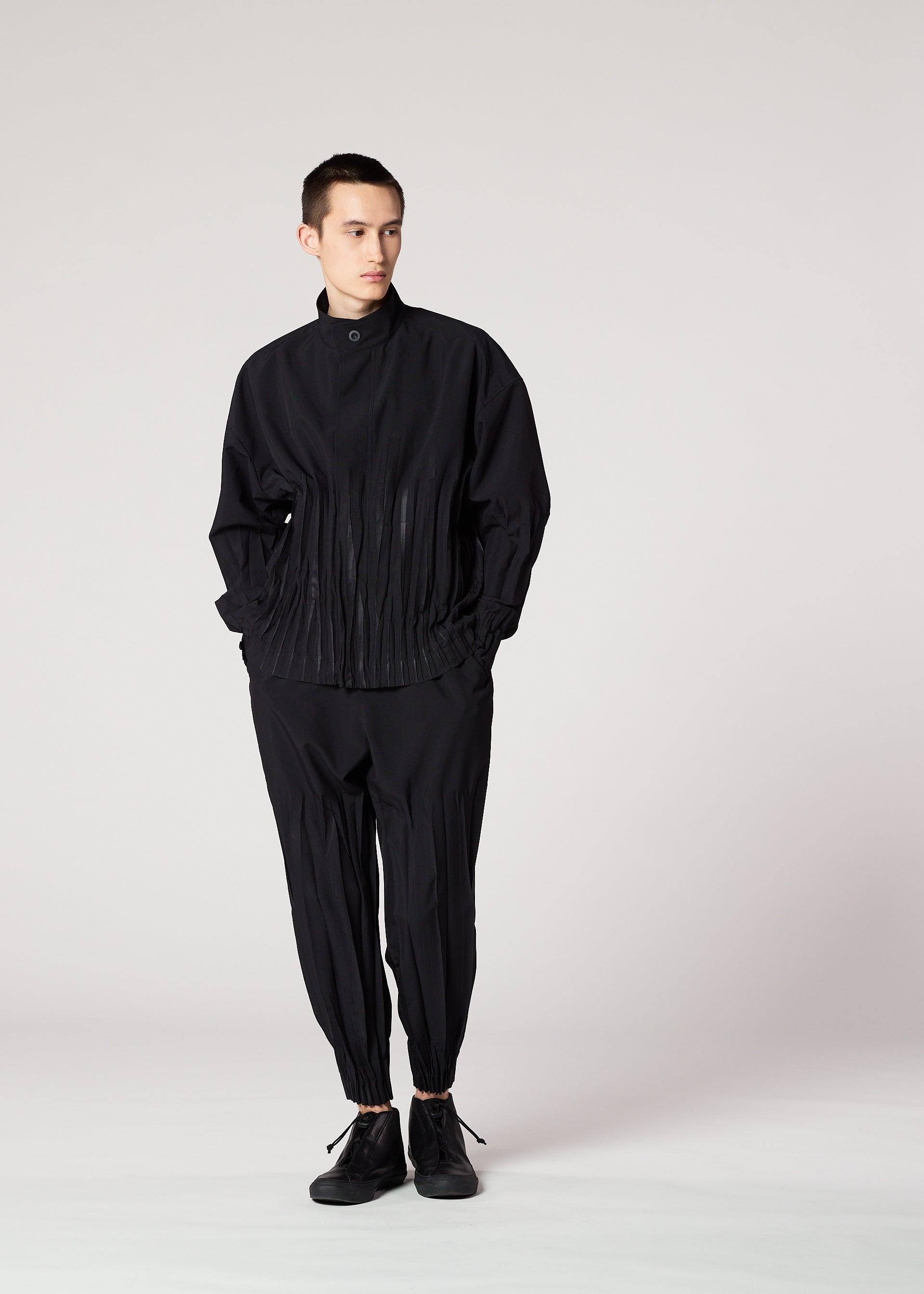 WAFT BLACK – isseymiyake.com