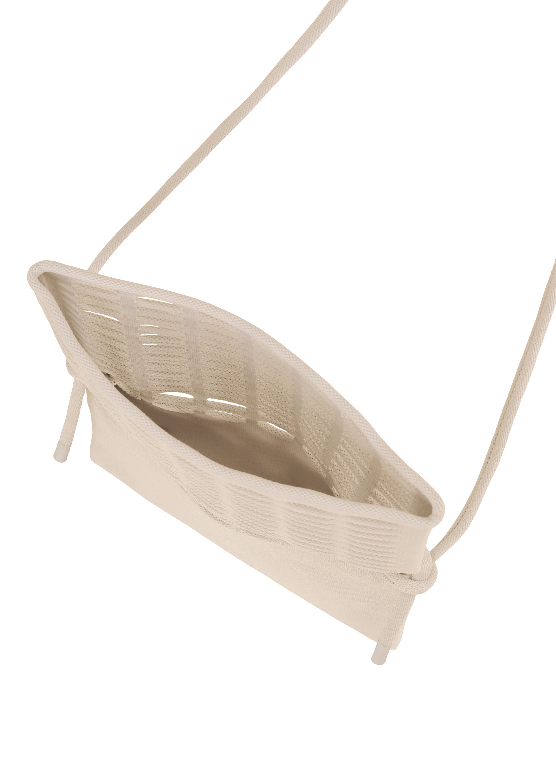 MOKKO FLAP POUCH – isseymiyake.com