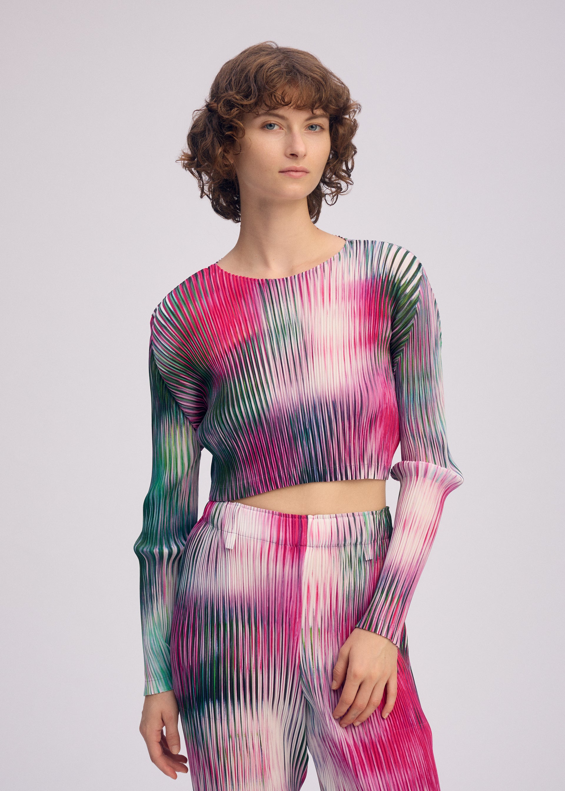 OBSCURE PLEATS – isseymiyake.com