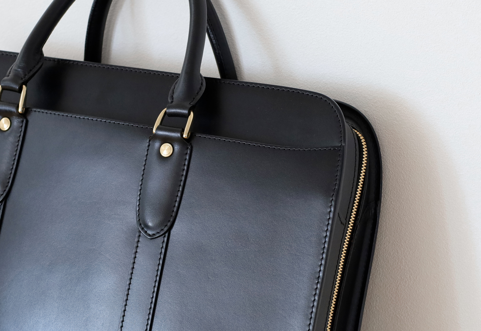 いたがき社員の愛用品 ブリーフケースA4ワイド｜ブログ｜鞄いたがき