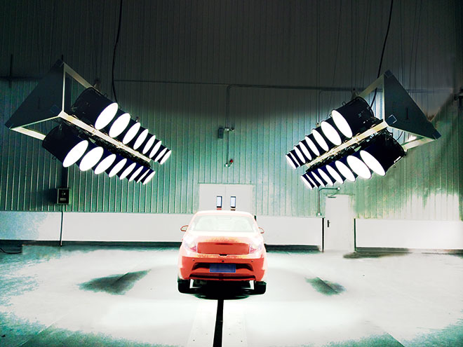 高速度撮影用光システム | 日射装置・高速度撮影用照明 | 岩崎電気