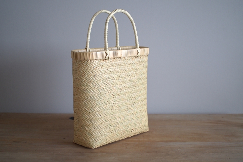 篠竹の縦型手提げかご - ウェブショップ - jokogumo - よこぐも