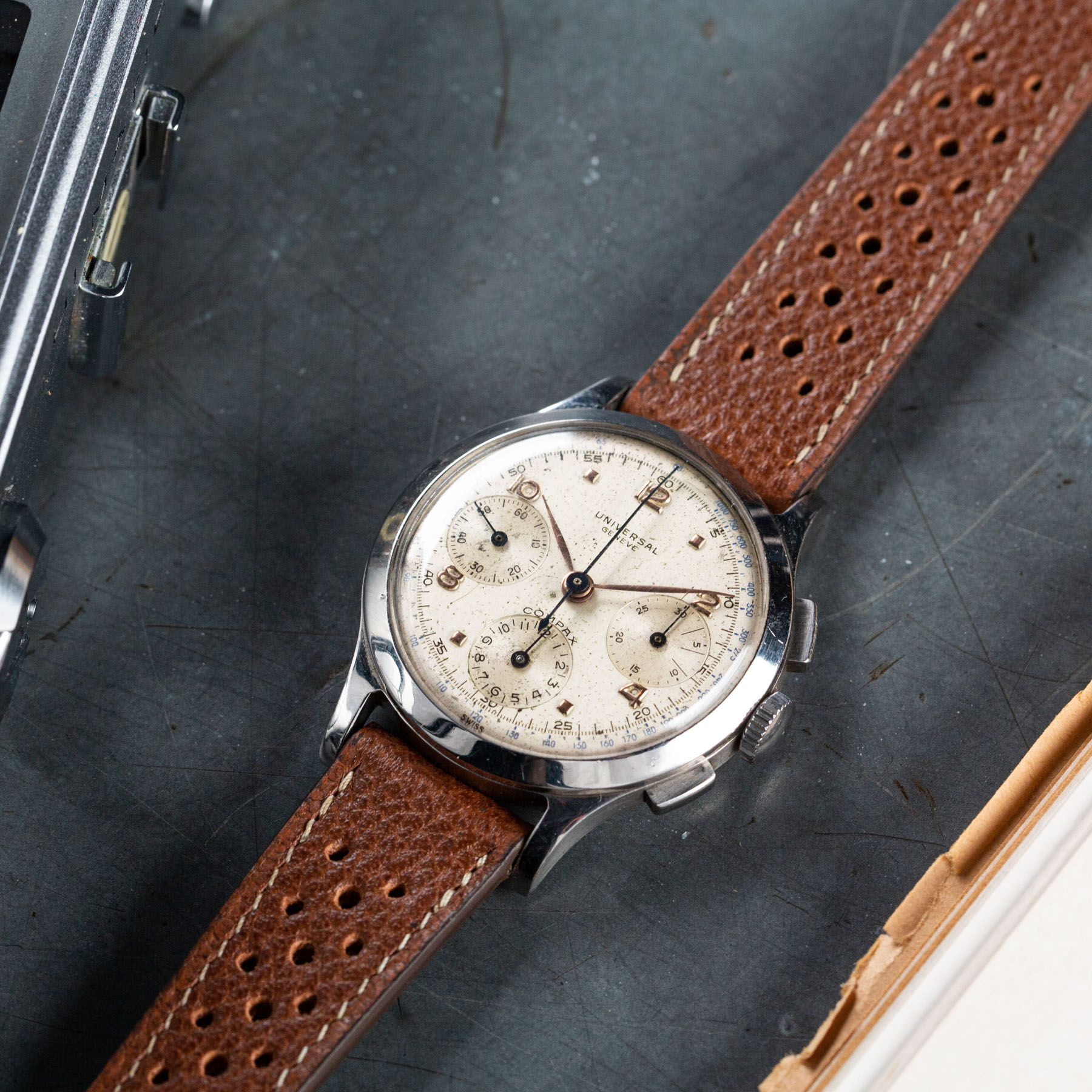 UNIVERSAL GENÈVE COMPAX - Joseph Bonnie