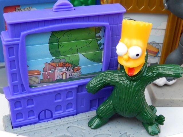 ct-141007-02 the Simpsons / Burger King 2002 Creepy Classics Meal