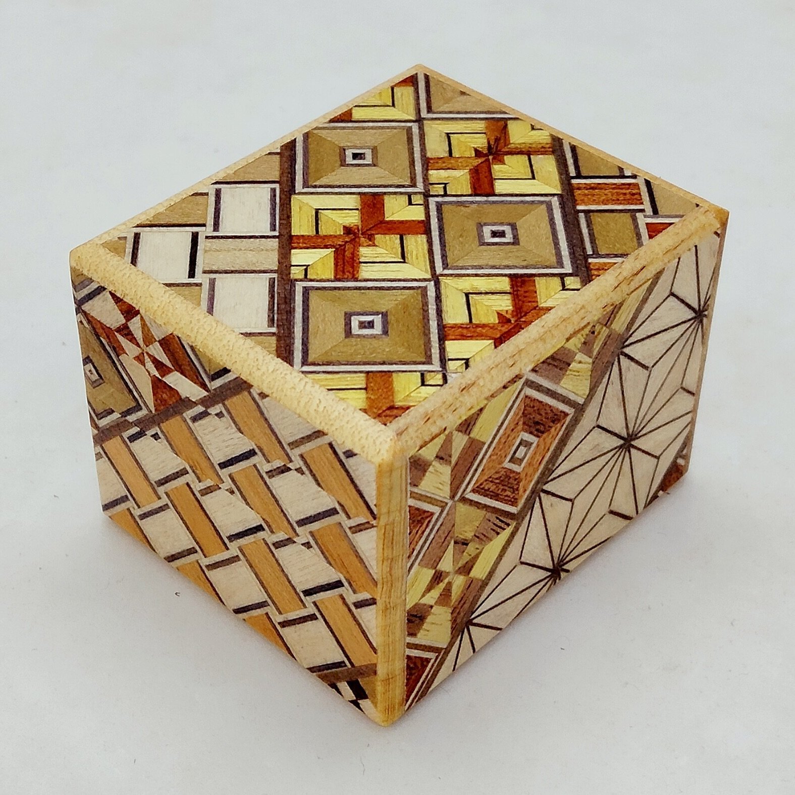 Smallest 12 steps Yosegi 1 sun Japanese puzzle box Himitsu-bako