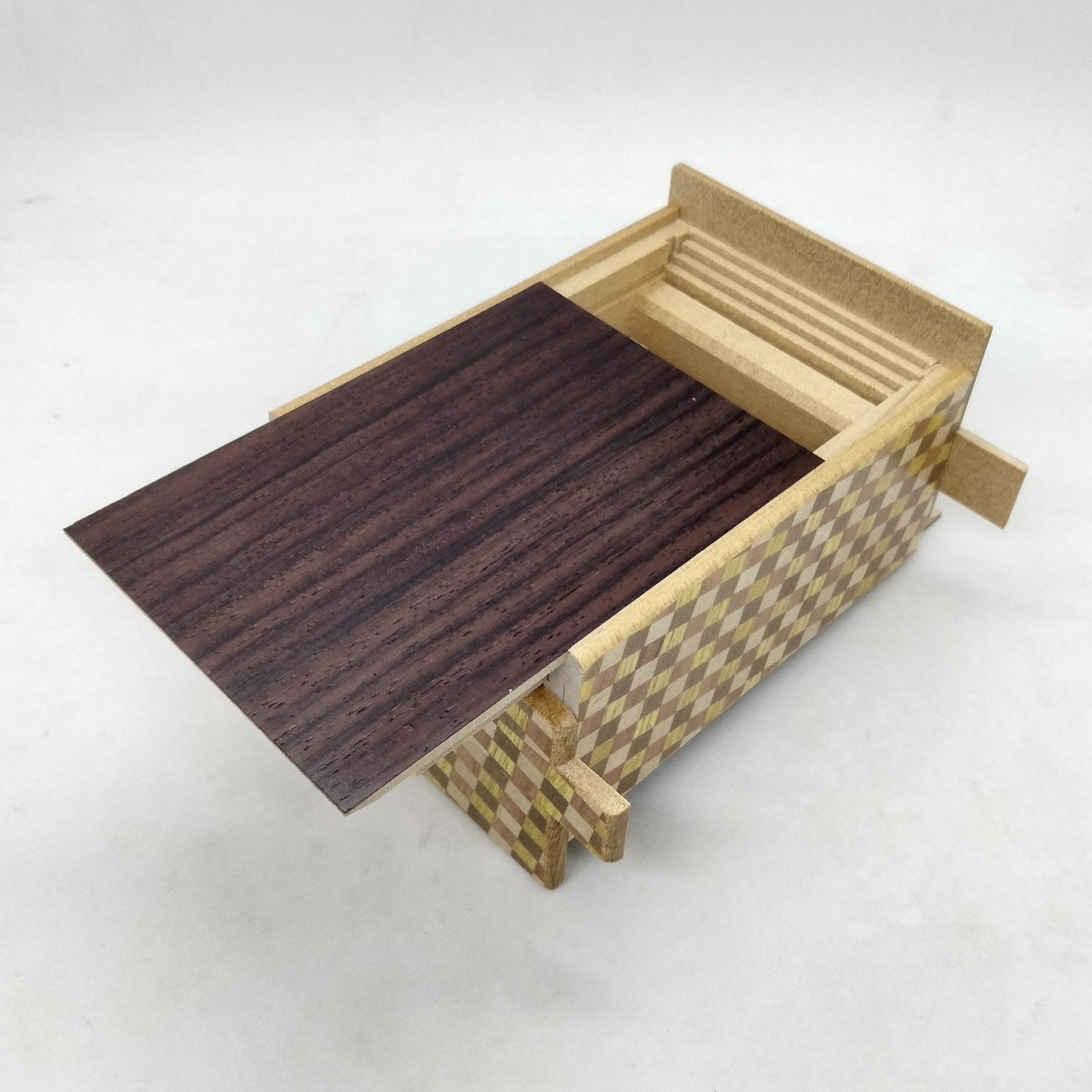 27 steps Rosewood/Ichimatsu 4 sun Japanese puzzle box Himitsu-bako