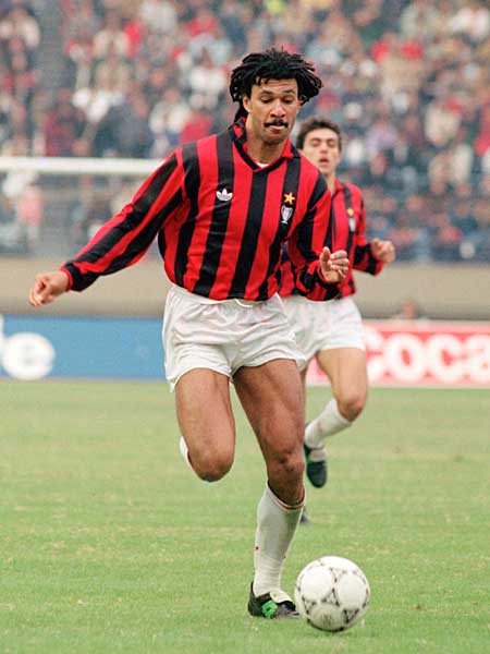 ルート・フリット 元オランダ代表FW。19…：ACミラン 10番の