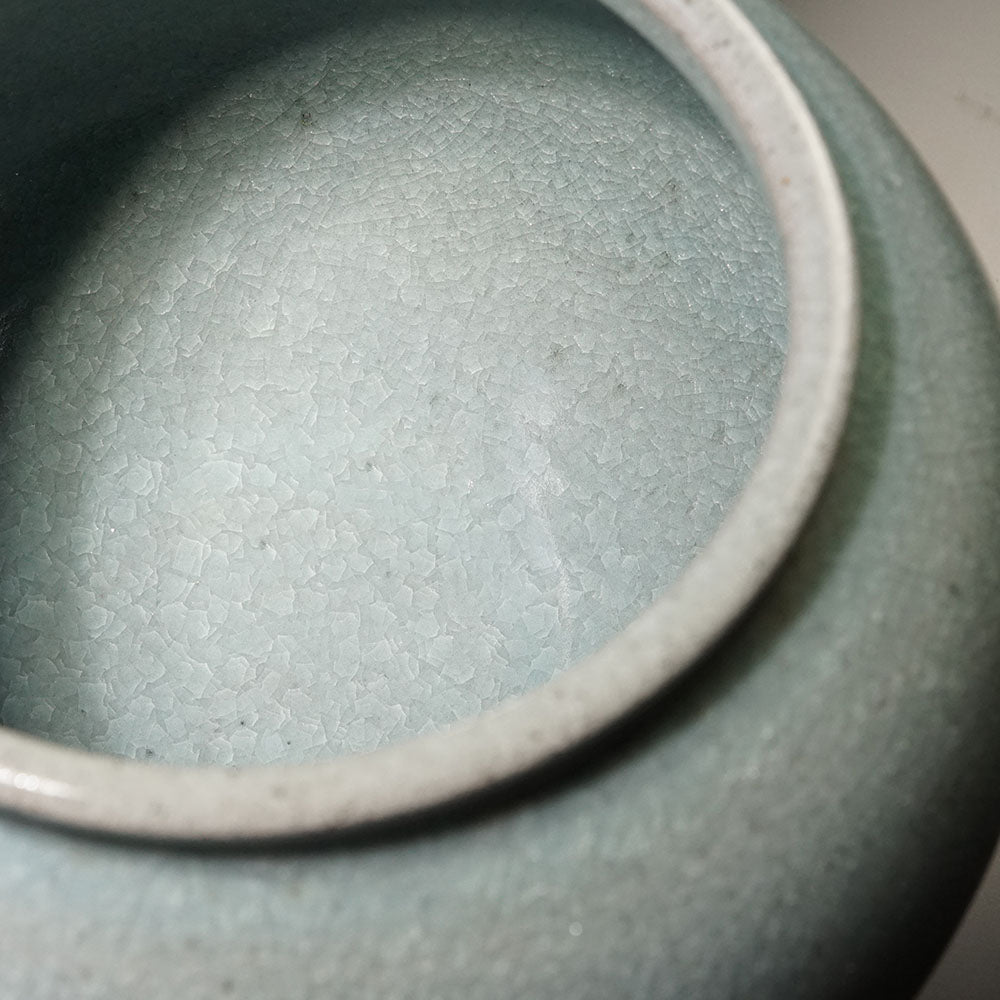 有田焼】青瓷花器 (初代真右衛門作)