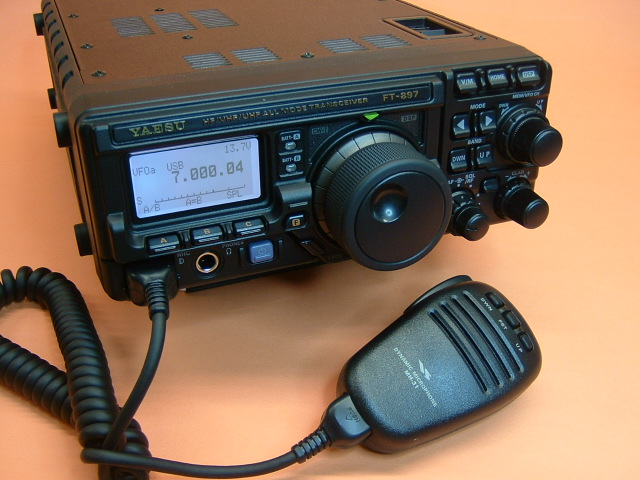 YAESU FT-897D PORTABLE MULTIBANDA SSB/CW/AM/FM/PACKET, 100 W, DSP