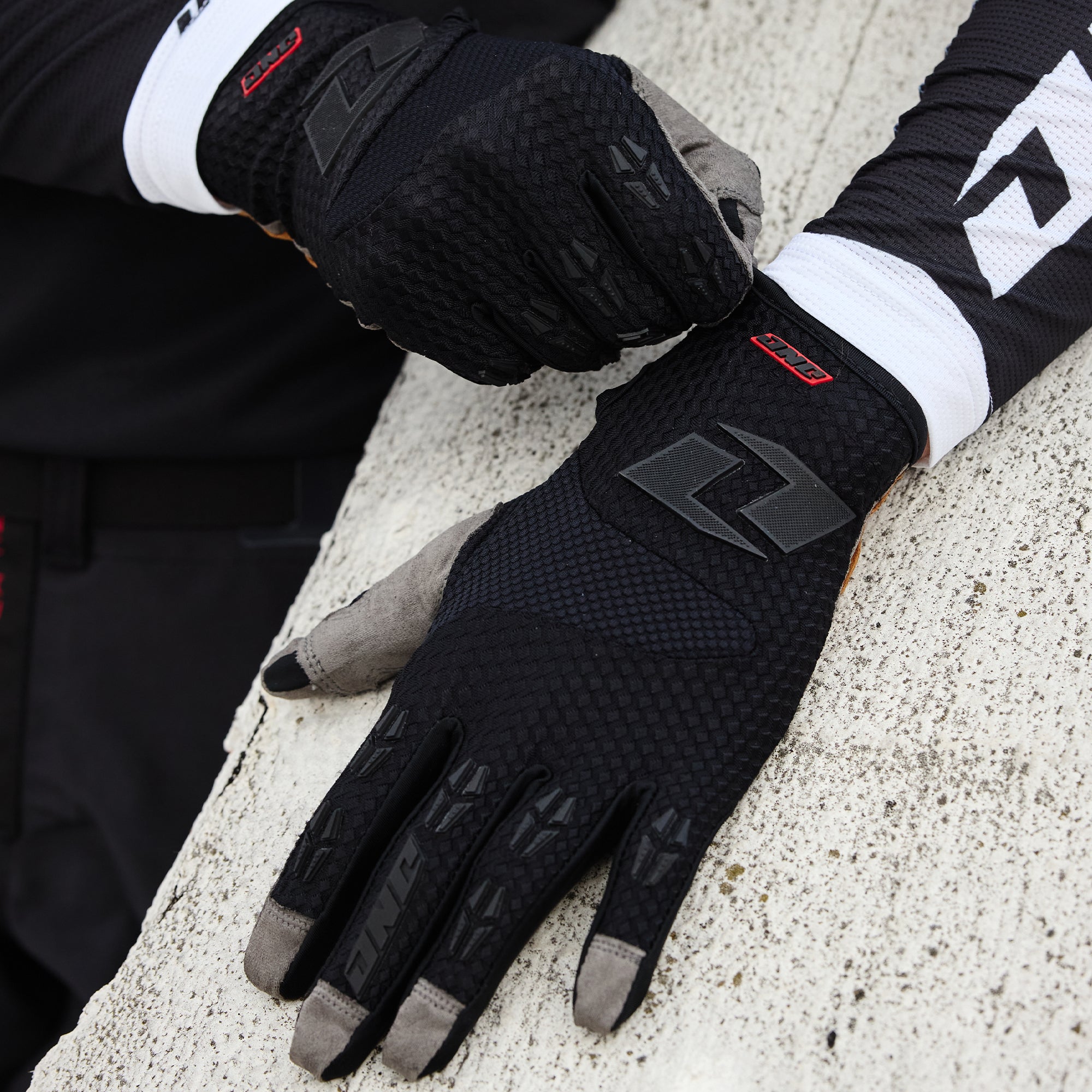 X-197 Glove - CORE BLACK – ONE Industries