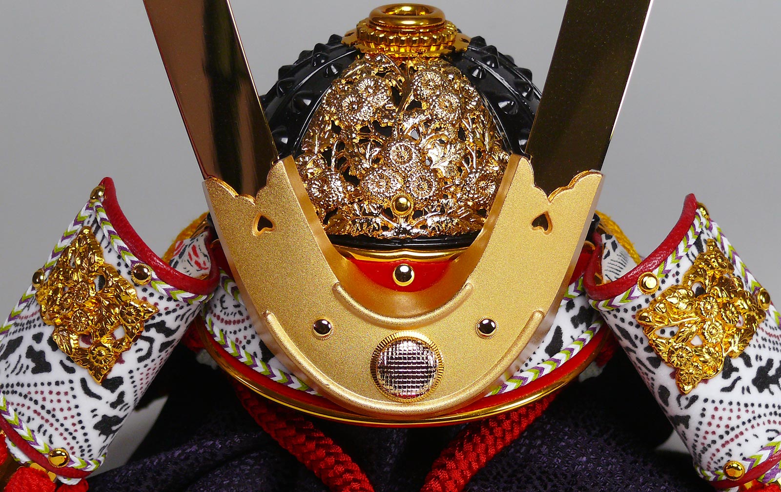 力石甲人作 兜美術工芸飾り 作品例 岐阜県美濃加茂市 人形処橋本屋