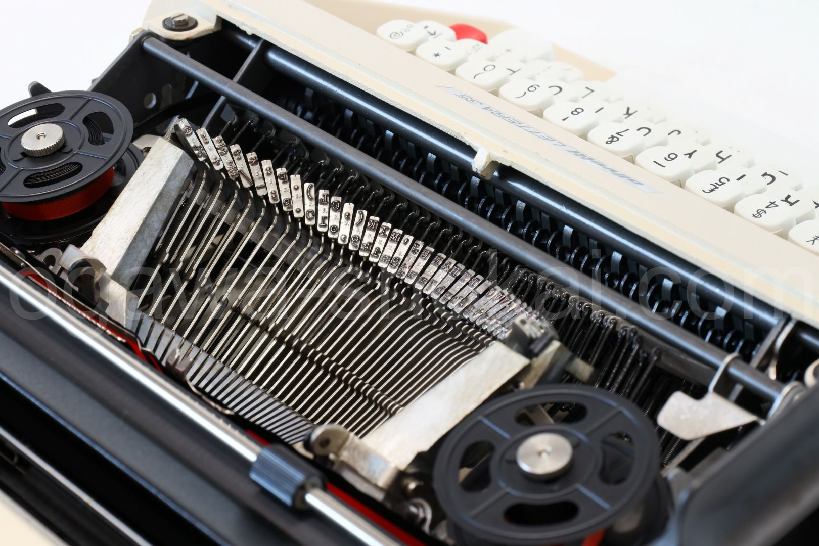 olivetti LETTERA 35 中古タイプライター｜タイプライター専門店の尾河商会